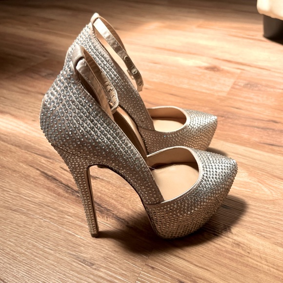 Steve Madden Shoes - Steve Madden rhinestone encrusted platform high heels, EUC, size 7 1/2